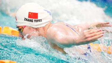 尽管身高不 尽管身高不